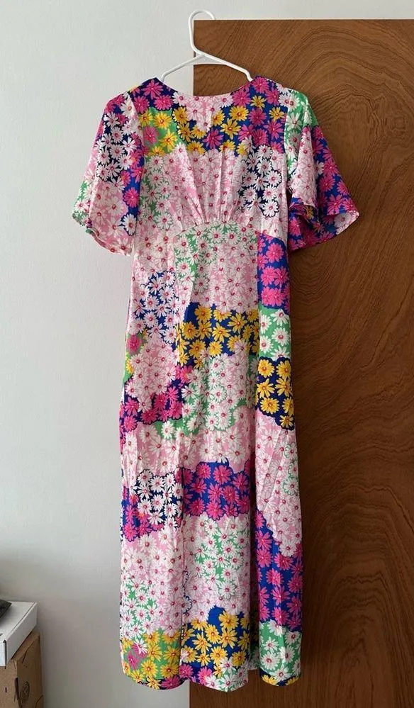 Flutter sleeve midi tea dress in mixed floral print, size s (us 4) - Image 3