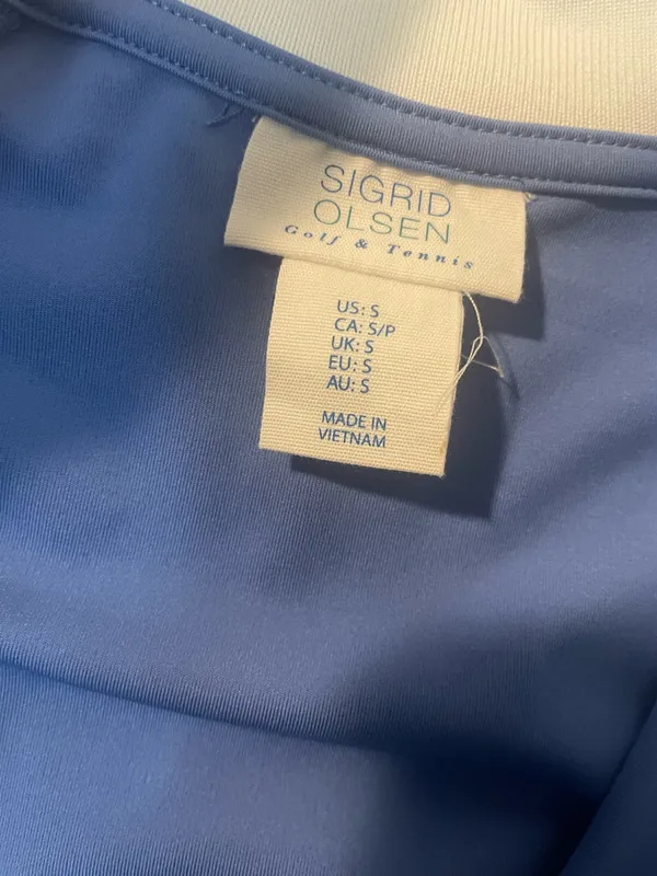 Women’s athletic zip up jacket  - Image 2