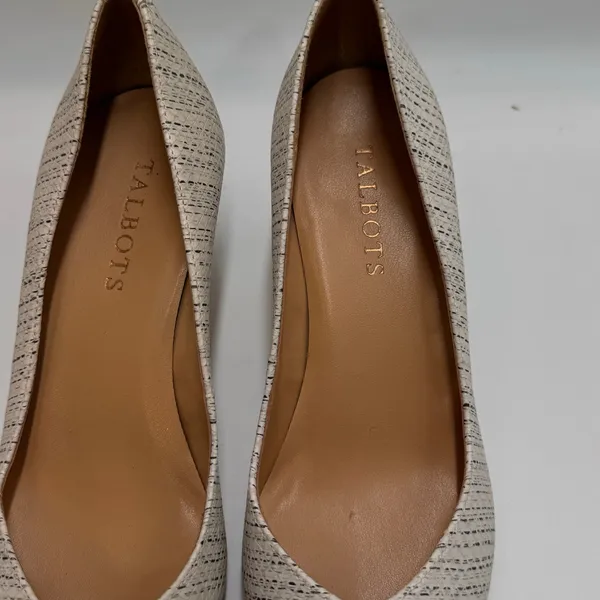 Talbots Women's Size 7 Textured Pointed Toe Pumps Ivory Tweed Kitten Heels - Image 4