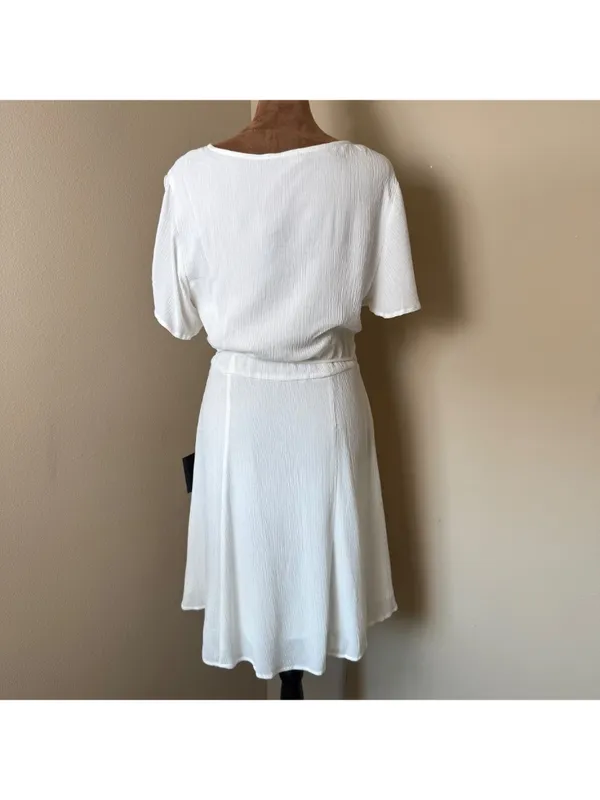 NWT Lulus Harbor Point Wrap Dress Womens Medium White Bridal Shower Bachelorette - Image 3