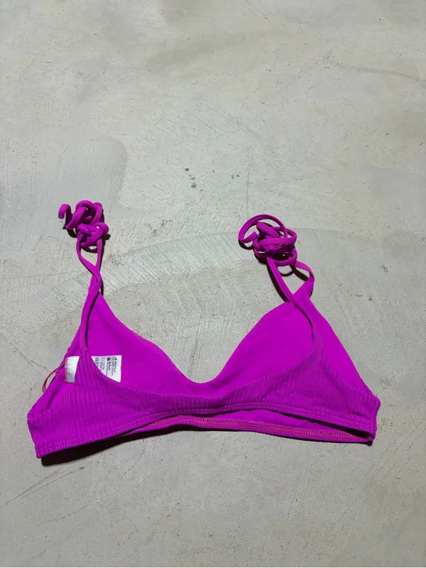 L Space Women’s Bright Magenta Knot-Strap Bikini Top medium - Image 8