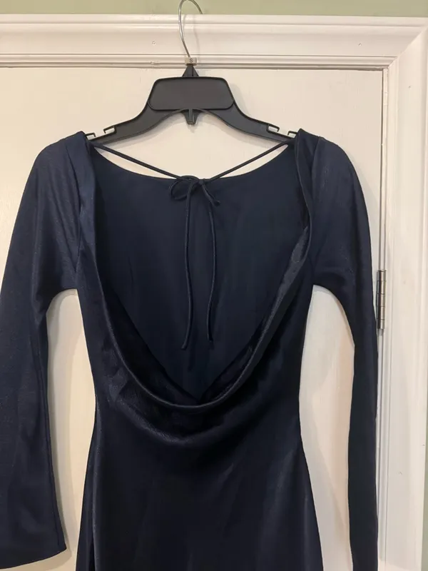 Abercrombie NWT Women's Long-Sleeve Cowl Back Maxi Dress - Image 10