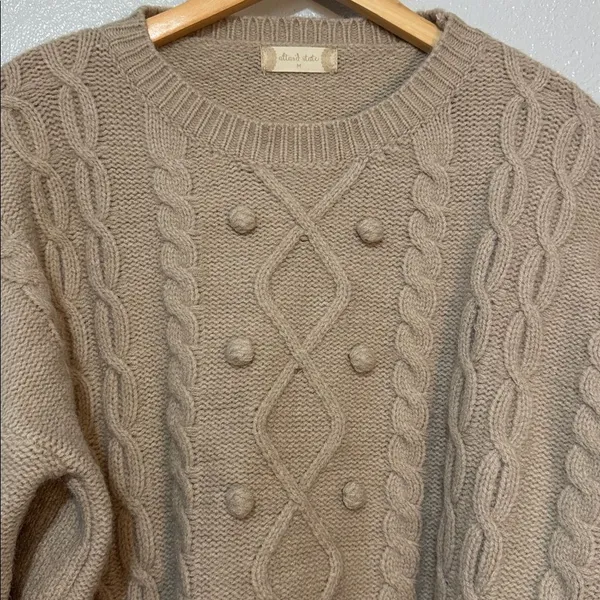 Altar'd State Beige Cropped Cable Knit Chunky Bobble Sweater Cozy Preppy Pom M - Image 4
