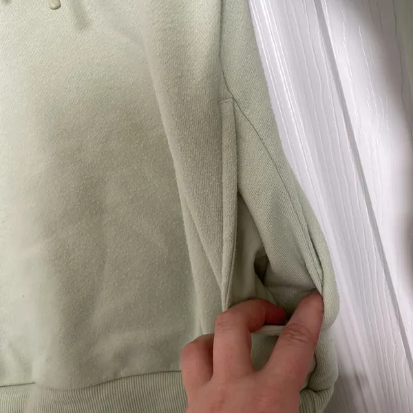 Universal Threads Comfy hoodie - Image 3