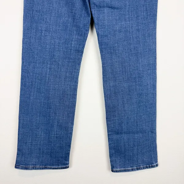 Levi’s Classic Straight Medium Wash Jeans Size 27‎ - Image 9