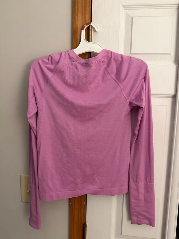 Lululemon Swiftly Tech Long Sleeve Race Length - Image 3