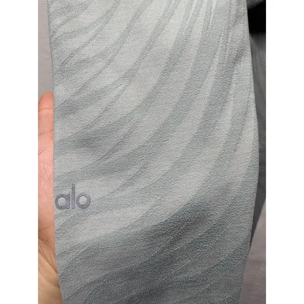 Alo Yoga High Waist Airbrush Leggings Pistachio Waves Green Size S Athletic - Image 3