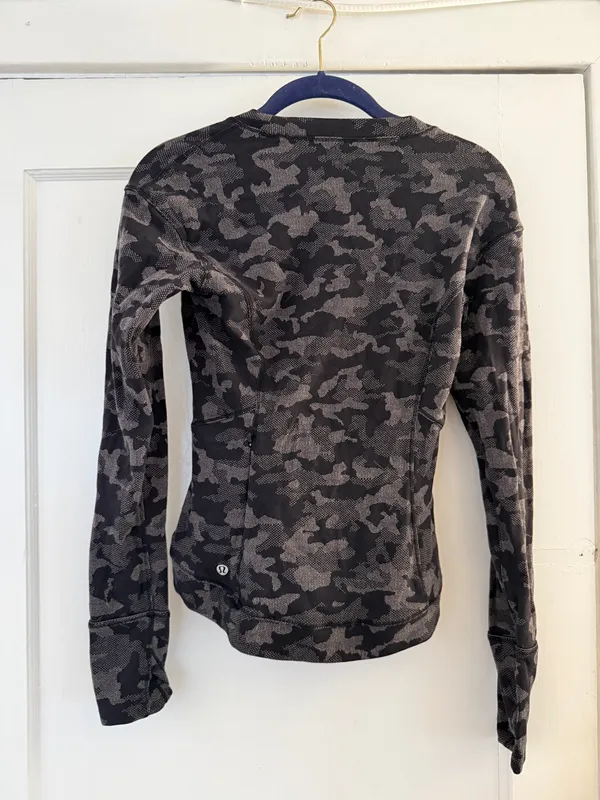 Lululemon Camo Long Sleeve - Image 4