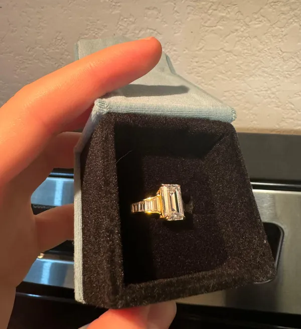 Etsy Vintage Cut Gold Moissanite Ring Size 9 - Image 6