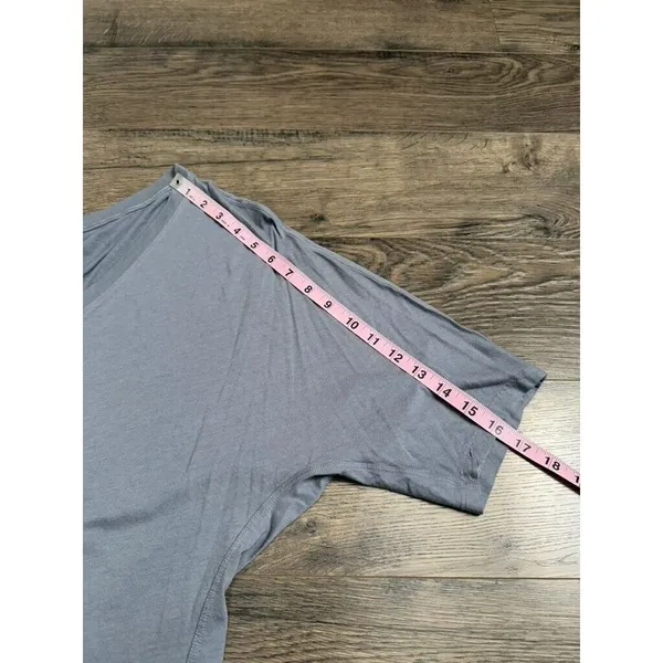 EUC LULULEMON Ambleside V Shirt Top Athletic Gym Deep V Grey oversized size 6‎ - Image 5
