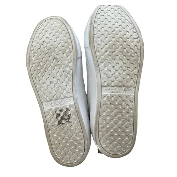 Mark Nason Women’s Respira Silver Star Sneakers - Size 9 - Image 8