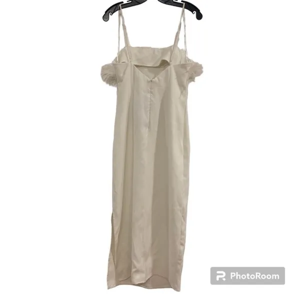 Elliatt | Harley‎ Dress In Ivory With Feathers Size XS - Image 9