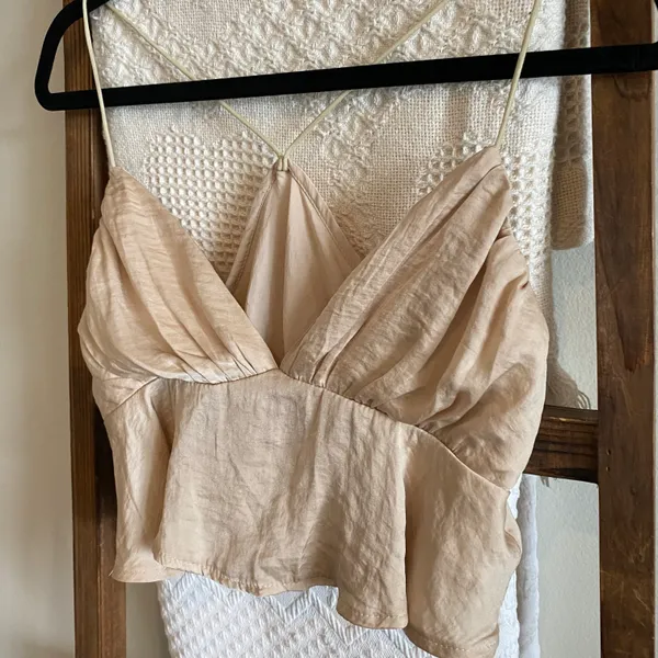 SheIn NWOT champagne gold ruched bust cami top - Image 4