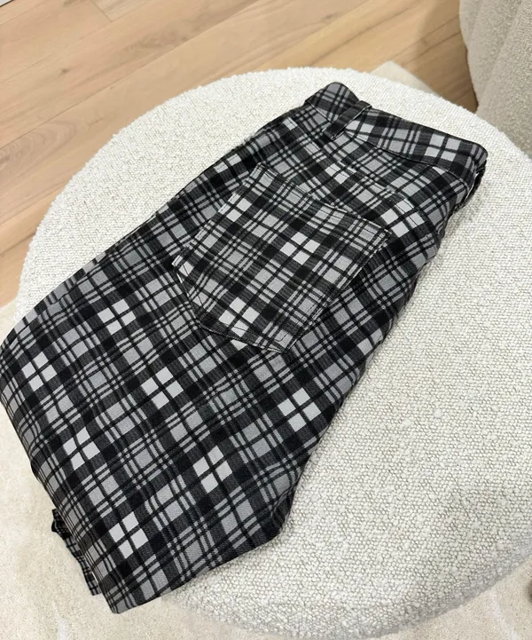 Plaid Pants Size 28 - Image 3