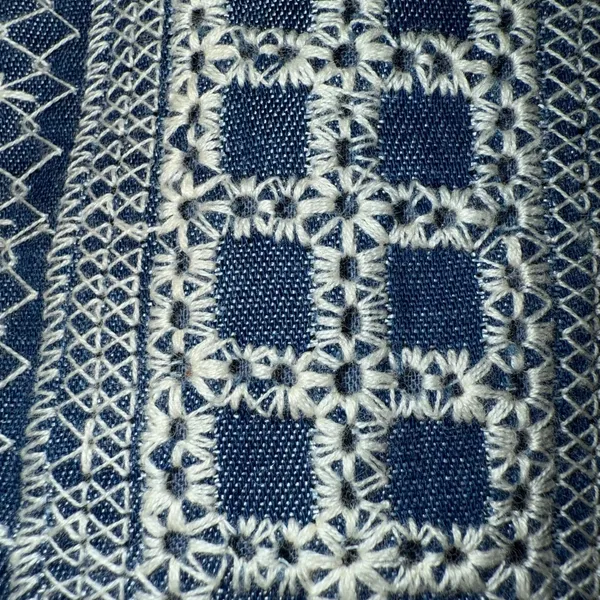 HAYDEN LOS ANGELES Embroidered Blue & White Chambray‎ Mini Skirt NWOT Size Small - Image 3
