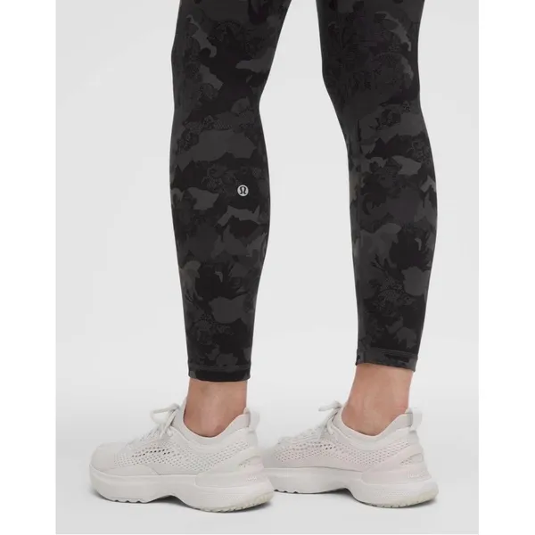 Lululemon Women's Wunder Train High Rise Tight Sz 0 - Image 3