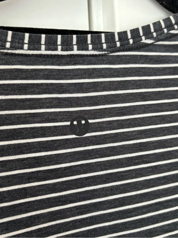 Lululemon Love Crew III SS Tshirt Hype Stripe Black White size 6 - Image 5