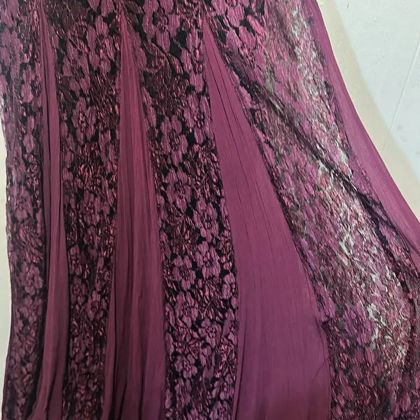 GORGEOUS vintage Purple plum lace‎ dress size m whimsigoth - Image 4