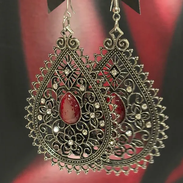 Paparazzi Eden Glow Red Cat's Eye Silver Filigree Teardrop Earrings - Image 2