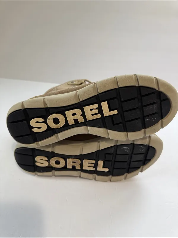 Sorel women’s Tan and Grey Lace-Up Winter Boot - Image 9