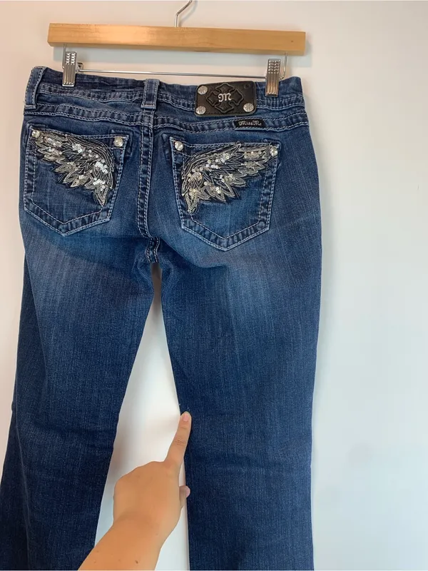 Dark Wash Miss Me Jeans sz 27 mid rise easy straight fall school bling *flaw* - Image 6