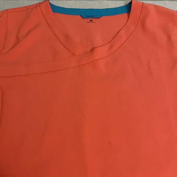 Carhartt Force women’s coral/peach quick dry performance scrub top size M - Image 2