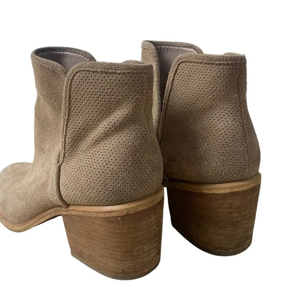 9.5 Hinge Perforated Heeled Ankle Bootie - Image 6