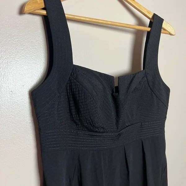 White House | Black Market CLEAROUT! LBD Little Black Cocktail Dress Size 10 Like New - Image 3