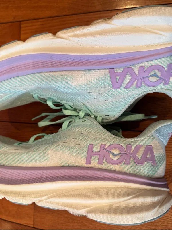 Hoka One One Clifton 9 Women’s 9.5 – Like New, Mint/Lavender - Image 3