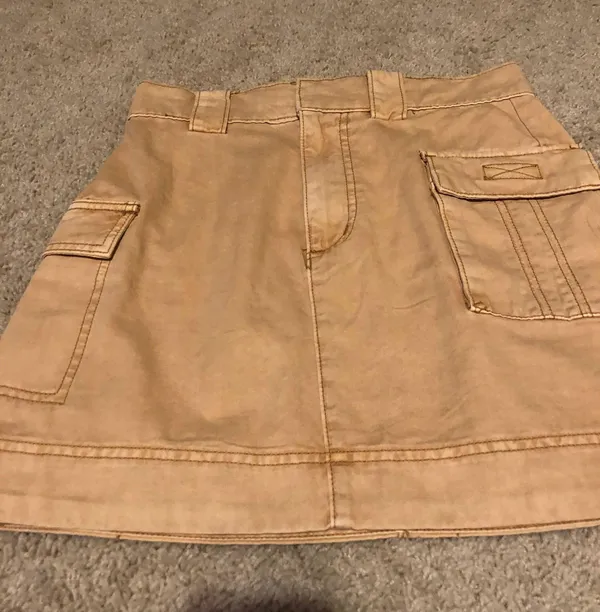 Urban Outfitters Mustard yellow cargo skirt never worn - Image 3