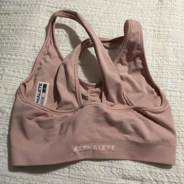 Alphalete sports bra size large - Image 2
