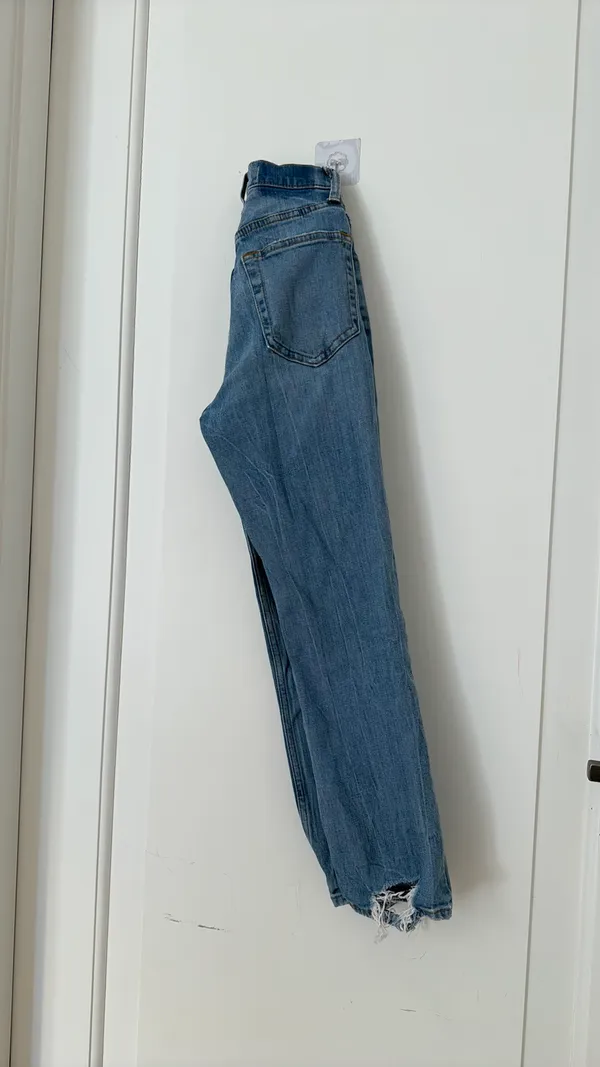 Abercrombie Jeans - Image 2