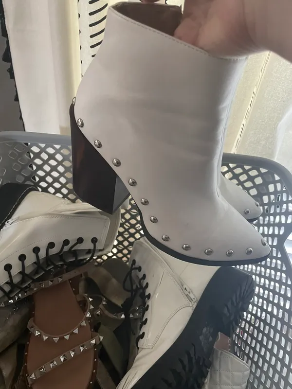 Boots White Size 8 - Image 4