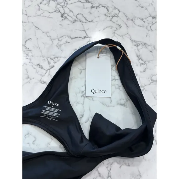 NWT Quince Black Italian Plunge Bikini Top Size Medium - Image 5