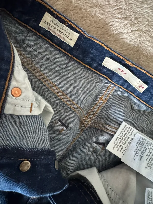 Levi’s Wedgie Jeans - Image 3