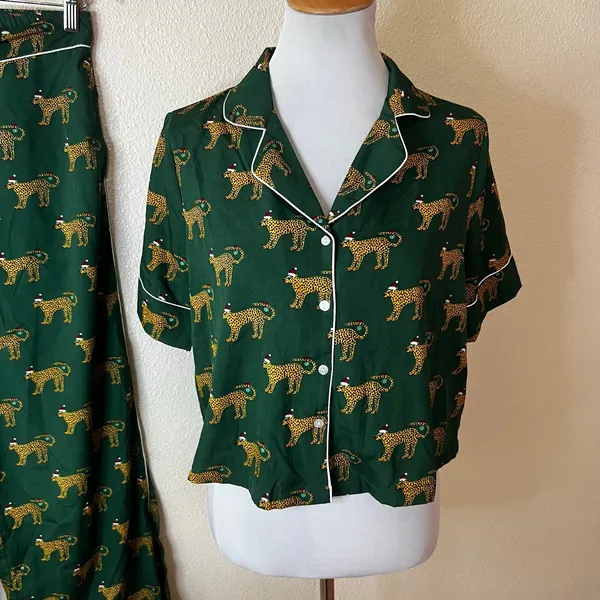 Bouffant & Beoken Hearts green cheetah leopard Christmas hat pajama set SMALL - Image 3