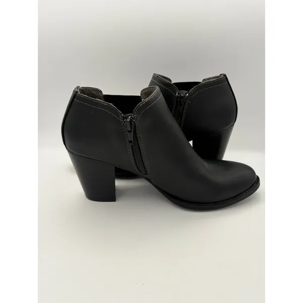Women’s Eüro Soft Size 8 Black Leather Ankle Boots - Image 5
