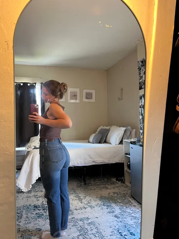 Hollister Jeans Ultra High-Rise Mom - Image 2