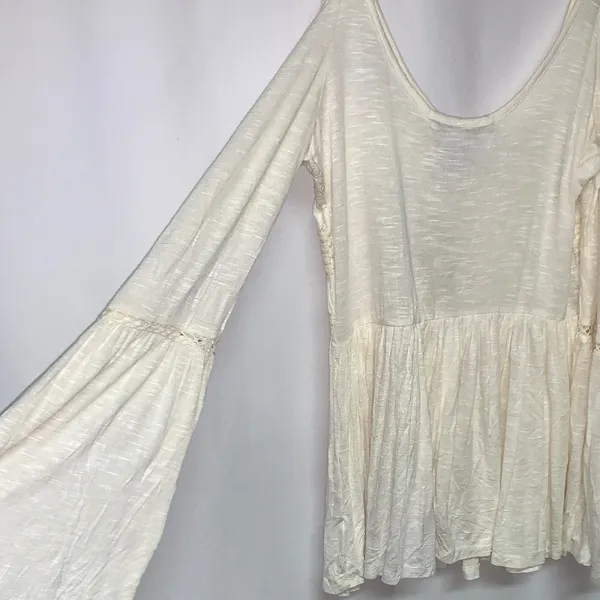 American Rag Cream Cold Shoulder Blouse - Image 8