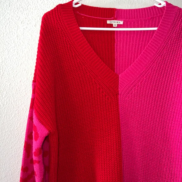 Red & Pink Two Toned V Neck Knit Pullover Leopard Print Sweater - Image 4
