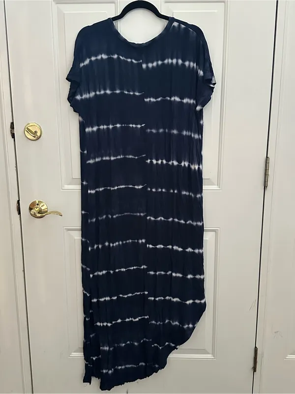 Hailey & co Women's Navy Tie-Dye V-Neck Maxi Dress size L - Image 6