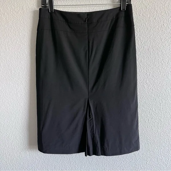 Club Monaco Women's‎ Black Back Pleated Pencil Knee Length Skirt - Image 4