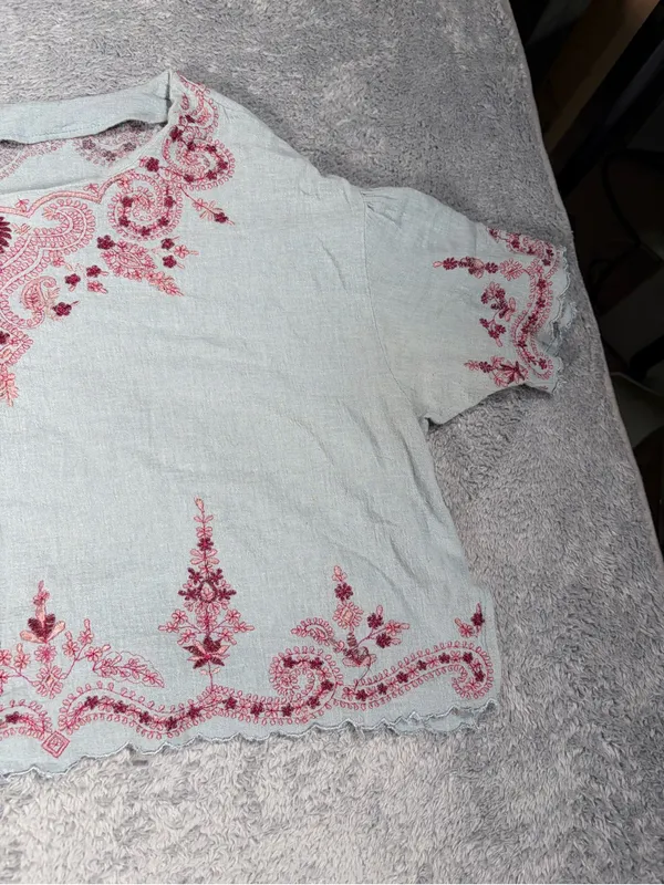 Free people Light Blue Embroidered Boho Top - Floral Accent large - Image 6