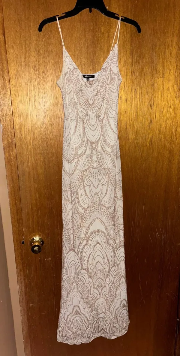 Jump Apparel Sparkly Prom Dress - Image 3