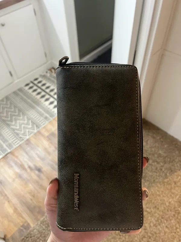 Montana West Wallet - Image 2