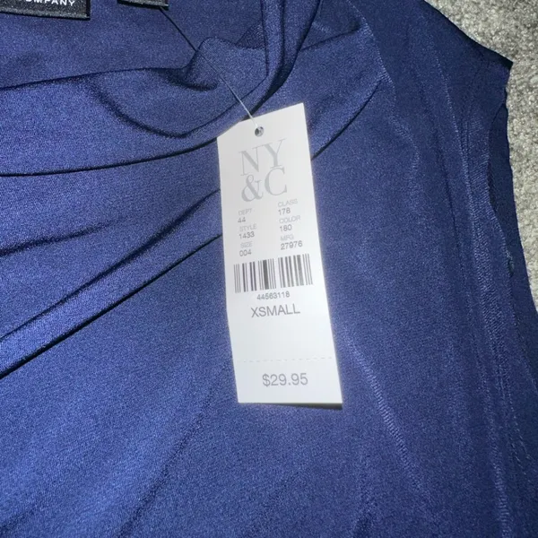 New York and company top - Image 2