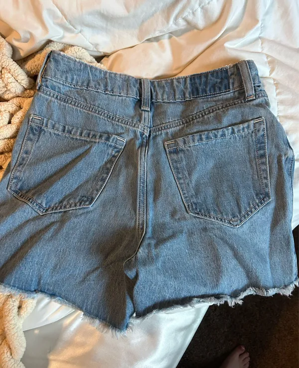 Hollister Jean Shorts High-Rise - Image 2