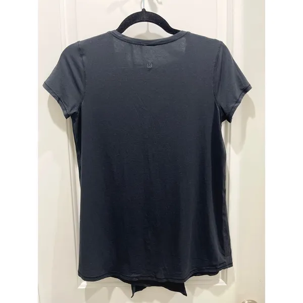 Lululemon Knot A Problem Tee Short Sleeves in Black Sz 4 / 6 - Image 6
