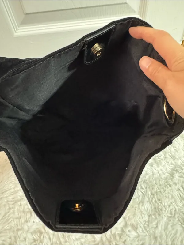 Carolina Herrera Good Girl Black Shoulder Tote with Velvet Front - Image 8