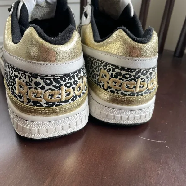 Reebok Gold Foil Leopard Print Sneakers Athletic Shoes 9.5 - Image 5
